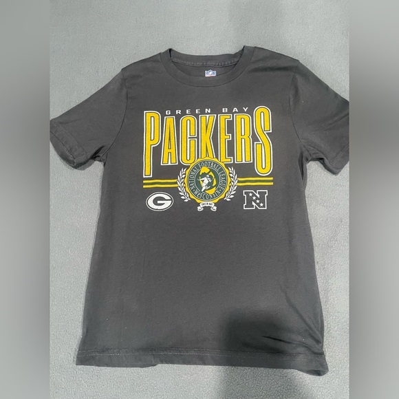 NFL Other - Boys Green Bay Packers grey cotton tee used good condition size 7/8
